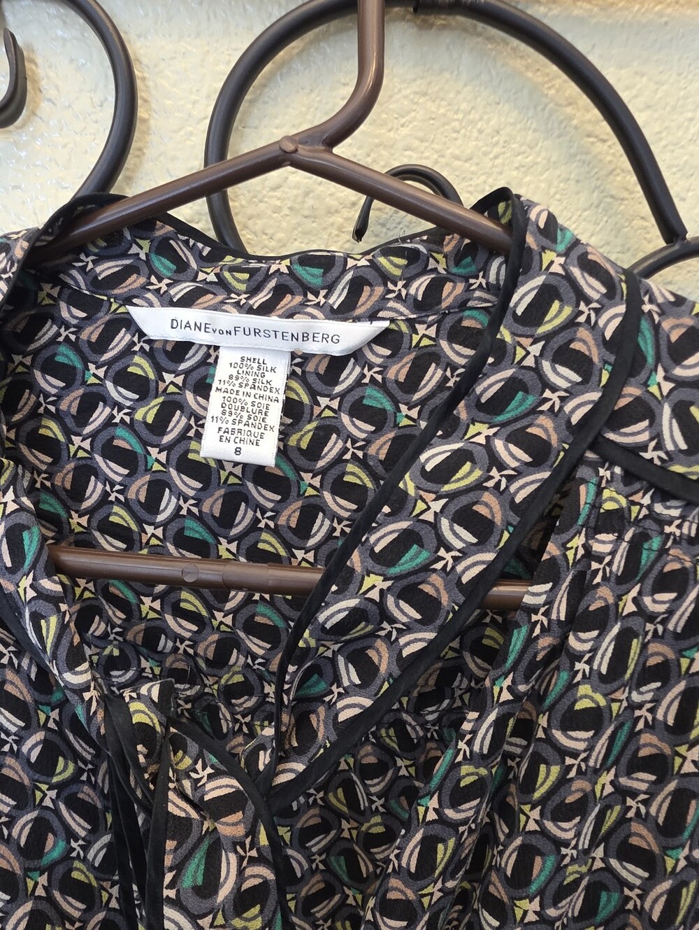 Diane von Furstenberg Printed Silk  Dress In Black, Teal & Beige Size 8